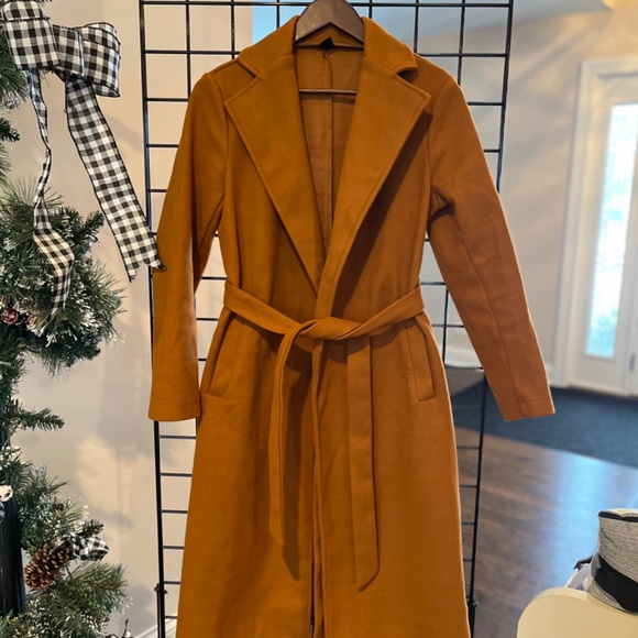 Clothes - Picture 8 of 13